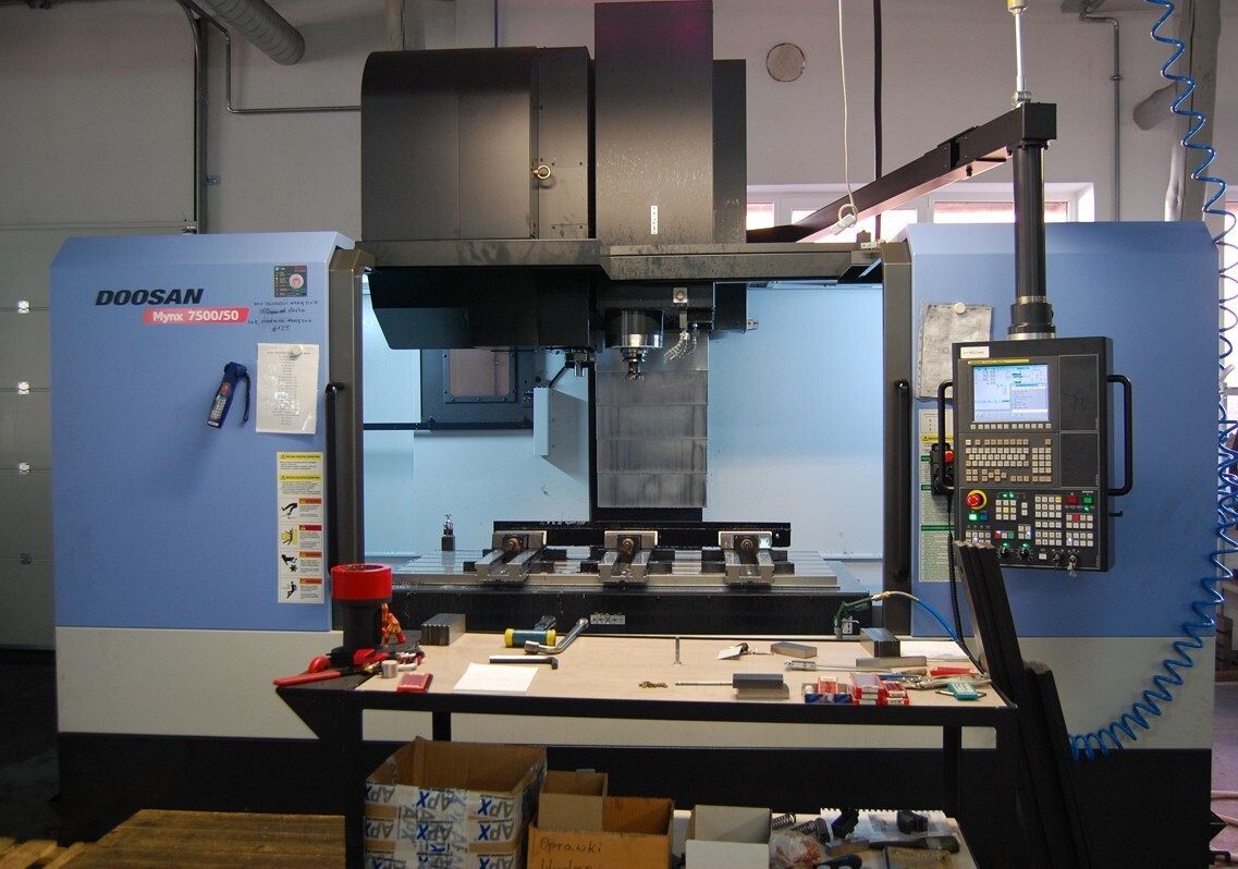 FRÄSZENTRUM DOOSAN MYNX 7500/50